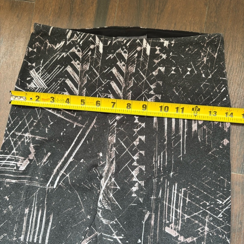 Lysse Abstract Patterned Leggings Size Small - image 4